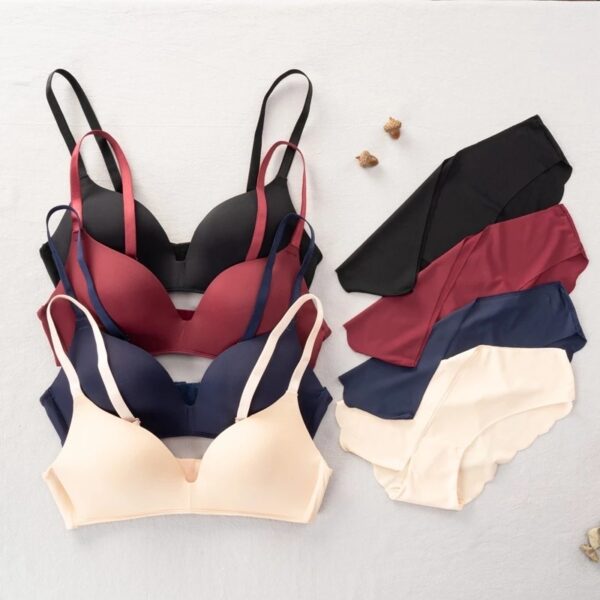 Fashion Seamless Gather Girls Bra Set - Image 5