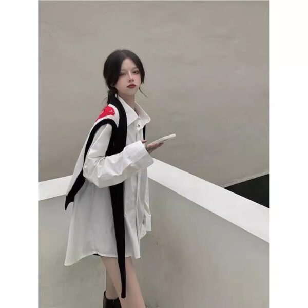 Korean Style Long Sleeve Shirt Cartoon Shawl Sweater Two-piece Vest Set - Image 4